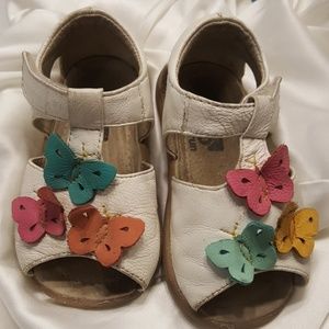 See Kai Run walker sandals - size 5